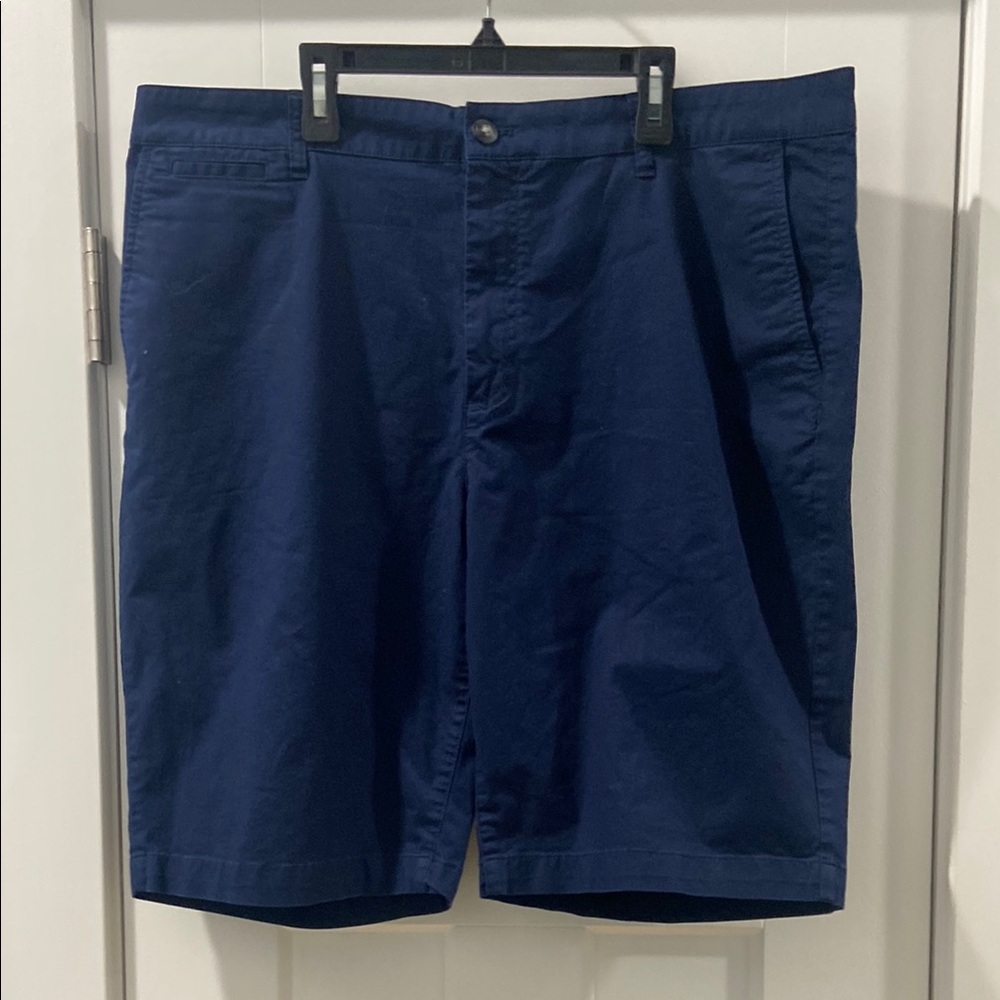 Even Tide Men's Navy Shorts 38 11 inch inseam EUC